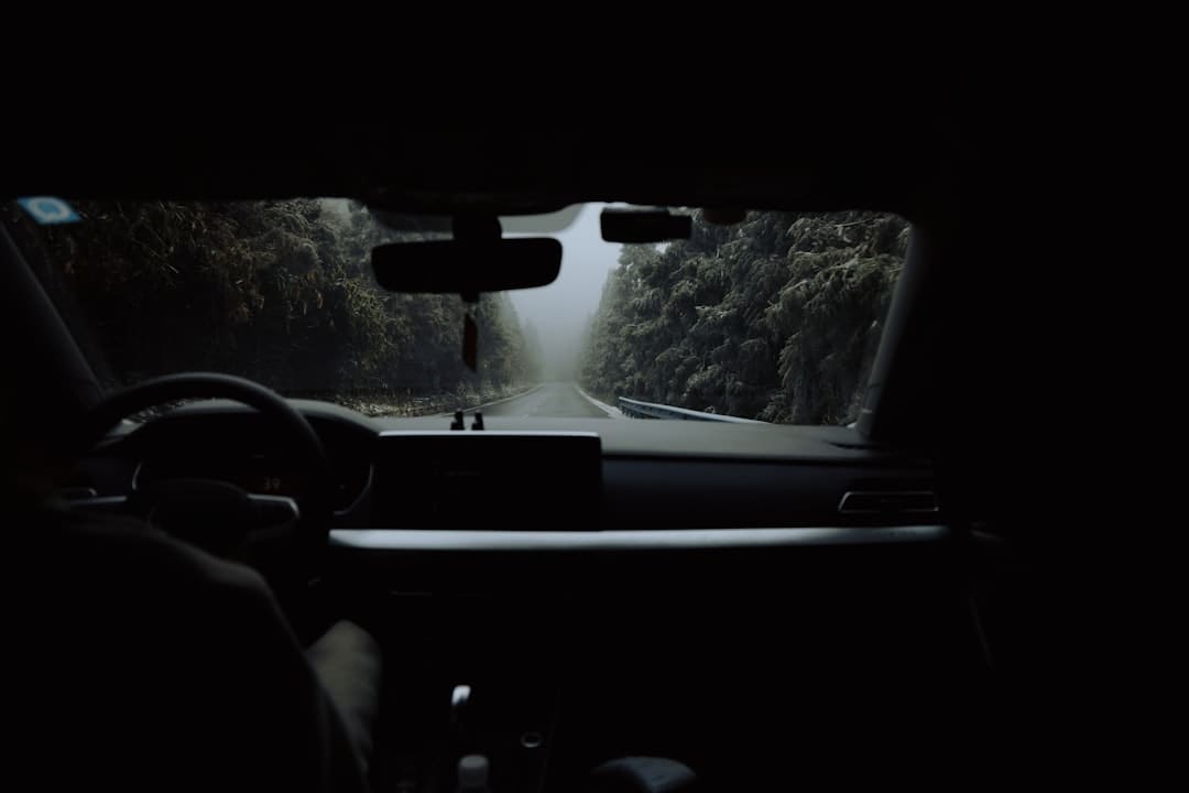 近十年国产最高分动作违法片《捕风追影》狠爽热映中!上映3天票房破2亿